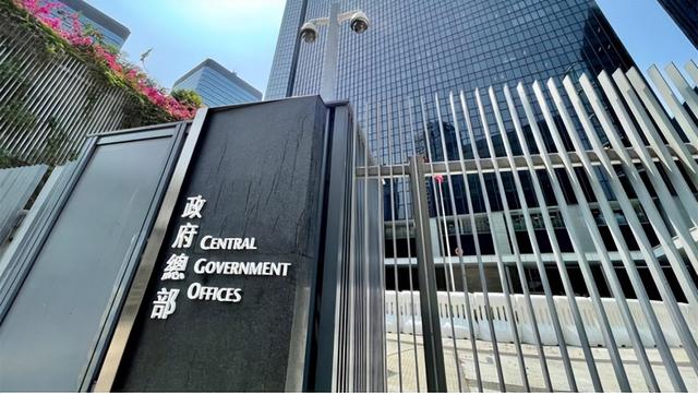 美连开3枪，特朗普通告全球，尽一切可能救黎智英，中方别无选择