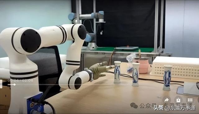 NETSDAR机器人中国馆惊艳登场，科技赋能千年酒文化在世博焕新