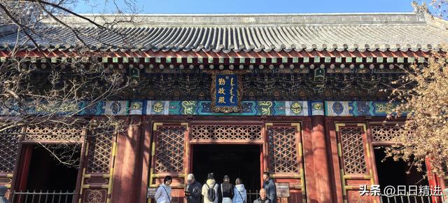 爬北京香山，走不一样的路线，既有挑战又轻松，收藏备用。