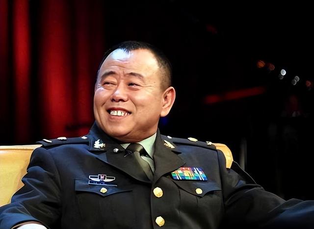 全家移民真相大白2年，享正师级待遇的潘长江，已走上另一条大道