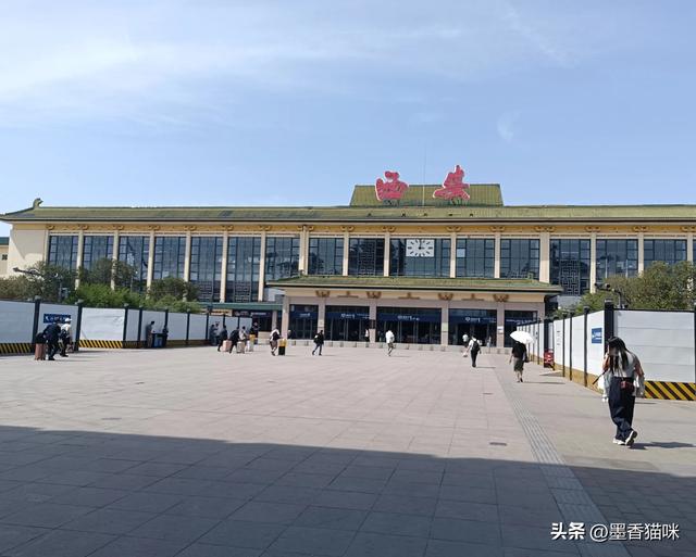 浐灞港务区半日游,顺路逛到临潼,然后坐火车回西安