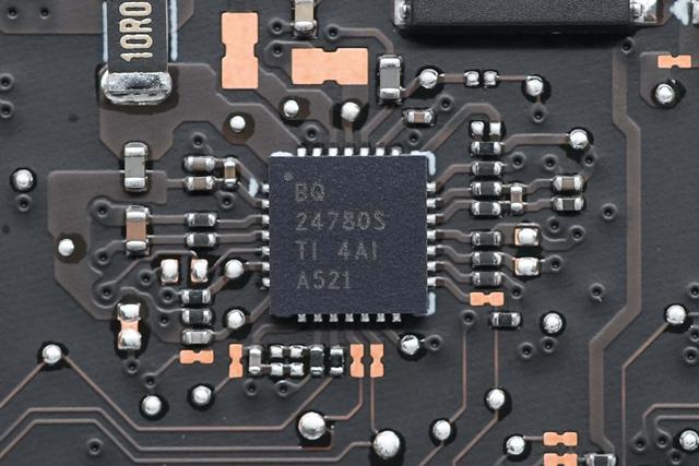 售价3999的大玩具说拆就拆！联想拯救者Legion Go S游戏掌机拆解