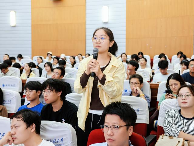 首届“湖北省化学化工科技创新和产业创新发展论坛”暨第九届“湖北省化学化工青年科学家论坛”在黄石召开