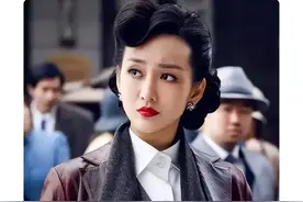电视剧《伪装者》，王鸥饰演的汪曼春又飒又美，但是让人又爱又恨图片