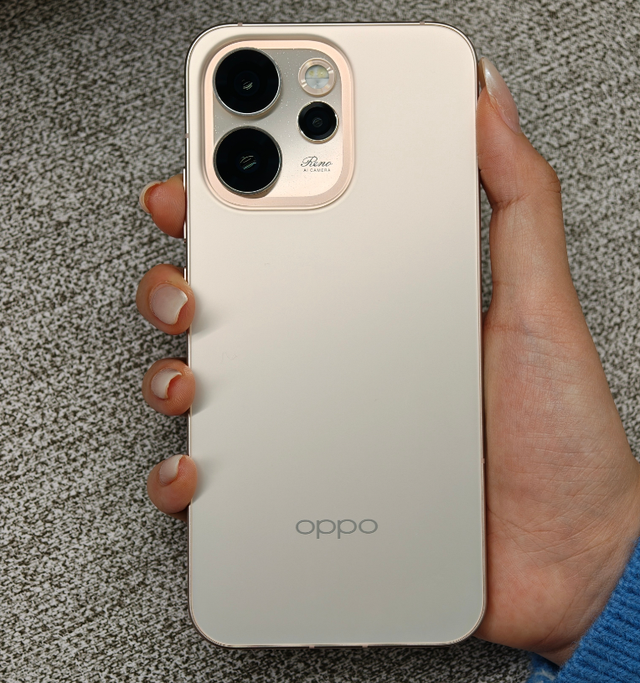 新机盘点：8000mAh中端高性能手机；6.78英寸直屏新机