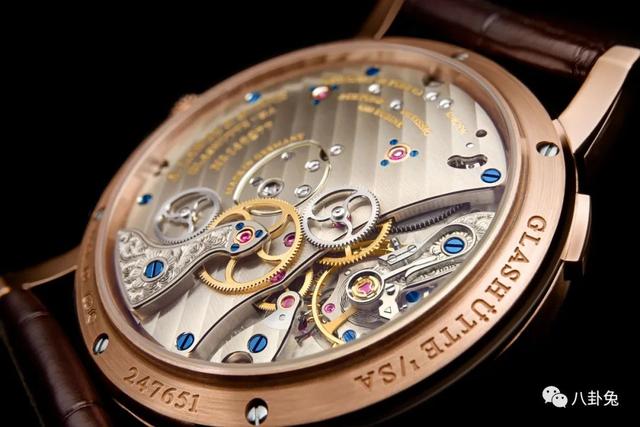 30����һ����λ���¹����ľ��仹������