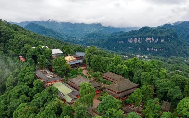 浙江宁波最有名的山，号称“四明第一山”，你去过吗