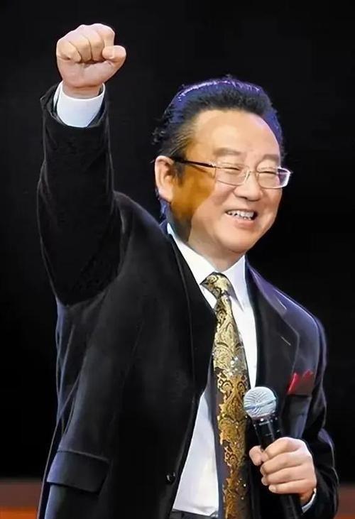 被开除军籍、全家移民、骗财骗色，蒋大为身上哪个标签是真的？