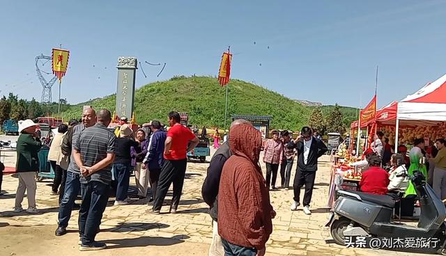 参观卫辉姜太公墓，正好赶上纪念大典