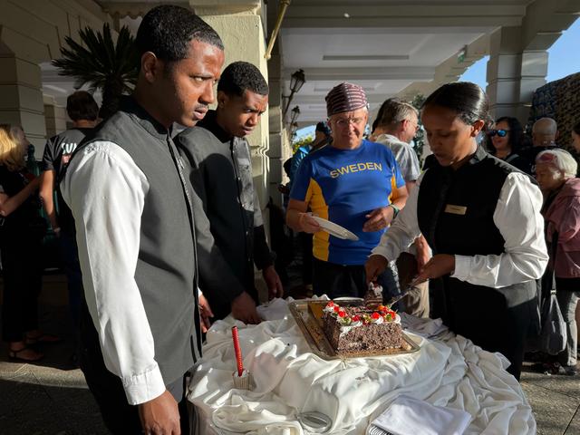 陈广明领取中国首个《联合国特别大师》证书