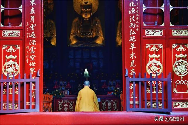 给生活充充电，与大佛共赏一山秋色