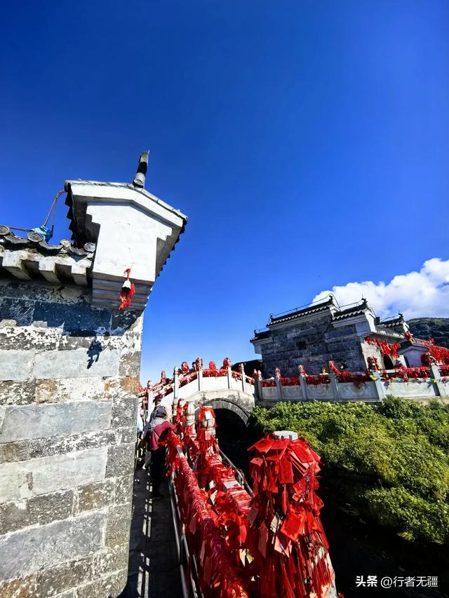 多彩贵州自驾游之铜仁篇：梵净山的云海与佛光之约