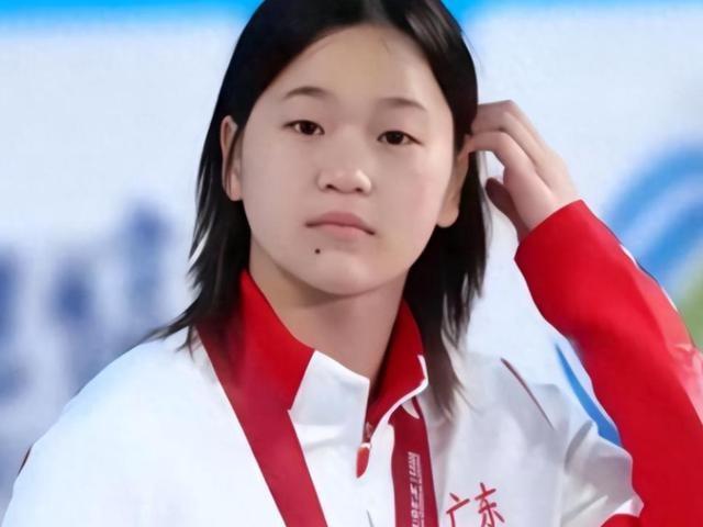 离过年不到1月，全红婵高调传出大喜讯	，让人担心的事还是发生了