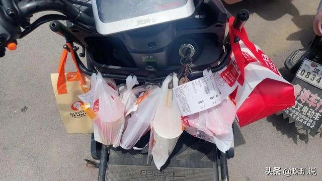 日销3500万单！拼好饭有多火，凭啥吸引打工人？