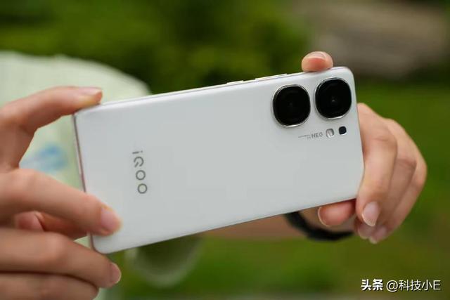 16G+512G，9月价格“一落千丈”的3款骁龙8Gen3手机，再战四五年