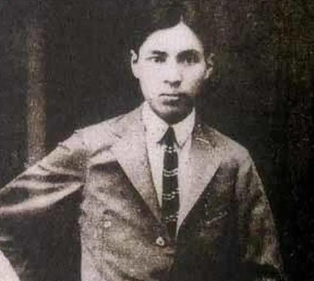 1942年，14岁李鹏遇见毛泽东，说了一句话让主席惊讶：要重点培养