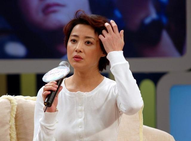 大衣哥跳楼身亡、赵本山灵堂	、宋佳知三当三，造谣的越来越离谱了