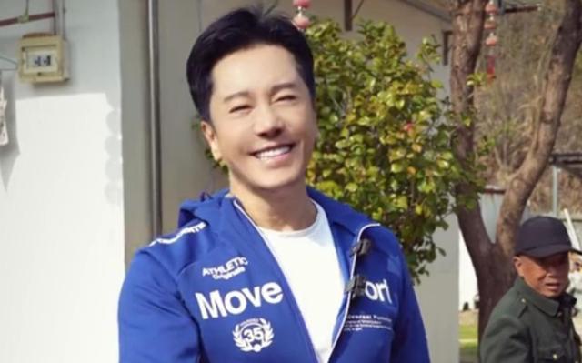 他8次上春晚，作死被捕入狱	，如今56岁无人问津，沦落到四处走穴