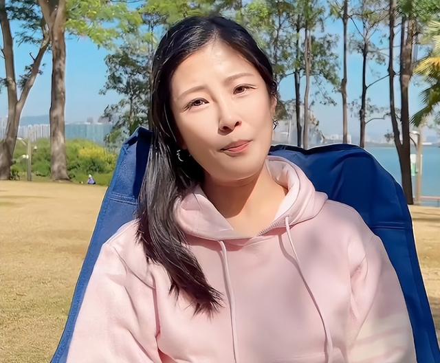 突发！知名港星举家搬离香港移居深圳	，宣布这辈子都不再搬家