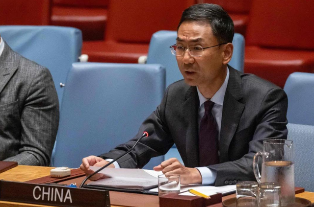 中国兵不血刃，连打两场“翻身仗”，这是美国至暗时刻