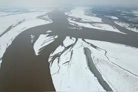 黄河雪景 水墨丹青图片