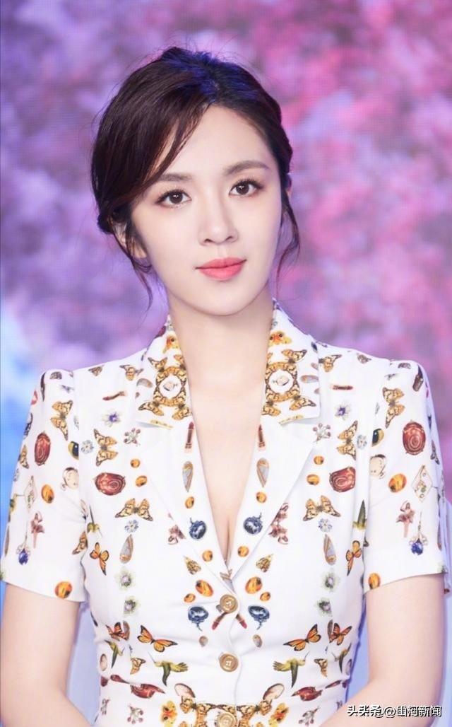 能把胡歌亲到吐，把张嘉译的嘴亲到肿，“吻戏一姐”不是白叫的