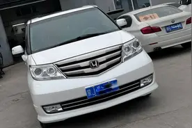 大哥花16万买了辆当年售价32万的老款艾力绅，笑着进厂翻新大排雷图片