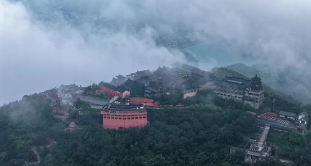 湖北省的这座名山，被誉为“天下第一仙山”, 名气响亮全国
