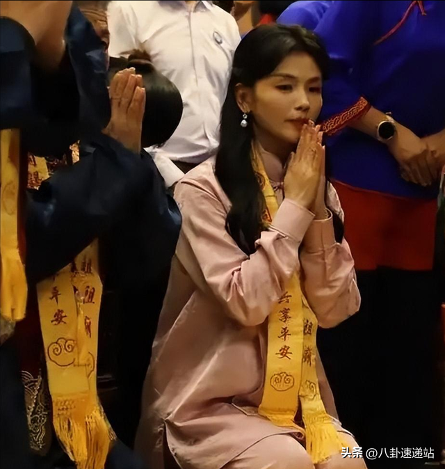 王珂没想到，那个为自己还清亿万债务的刘涛，已走上了另一条大道
