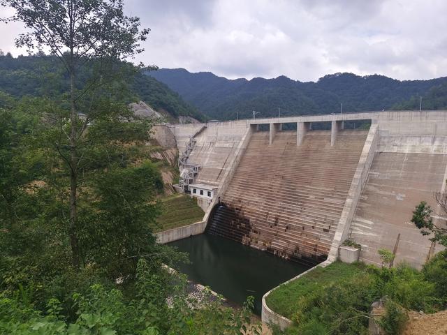 再探安徽金寨乌鸡河，一睹新建的中河水库真容