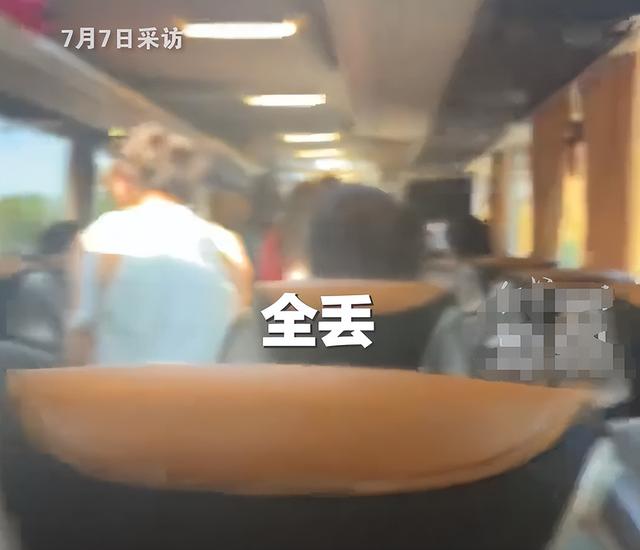 中国旅行团遇劫疑点：被带偏处吃饭，车被盯20分钟，导游行李没丢
