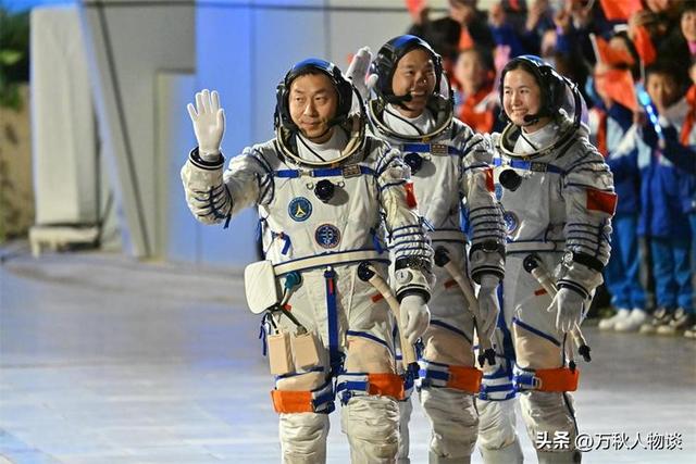 女航天员在太空中，怎么能保护自己的隐私？航天女英雄牺牲太大了