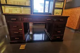 黄中俊：不期久别竟重逢图片