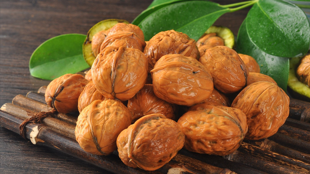 上海交大研究：脑梗患者每天吃核桃，半年后3个惊喜改变