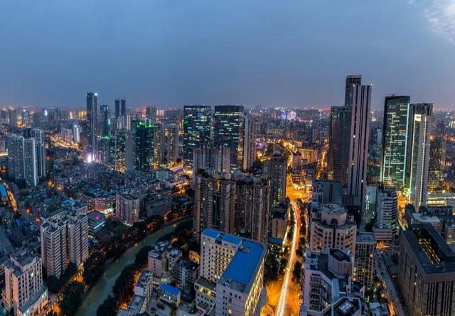 七个适合中老年人旅游的城市,退休后,争取每年去一个