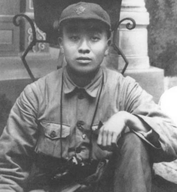 谭政谈完话准备离开，毛主席突然叫住：你数一数毛泽东多少笔画