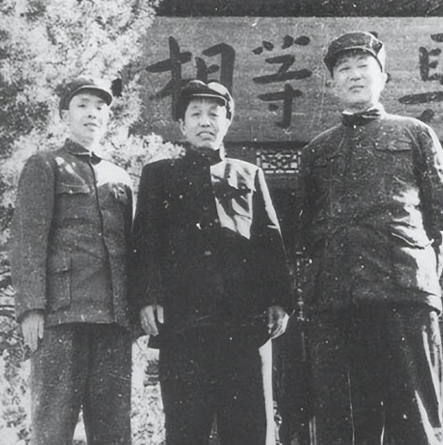 69年，谭震林被下放桂林，广西一把手下令：不准让人动他一根毫毛