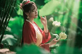 荒年提前，我带全家逃荒吃肉图片