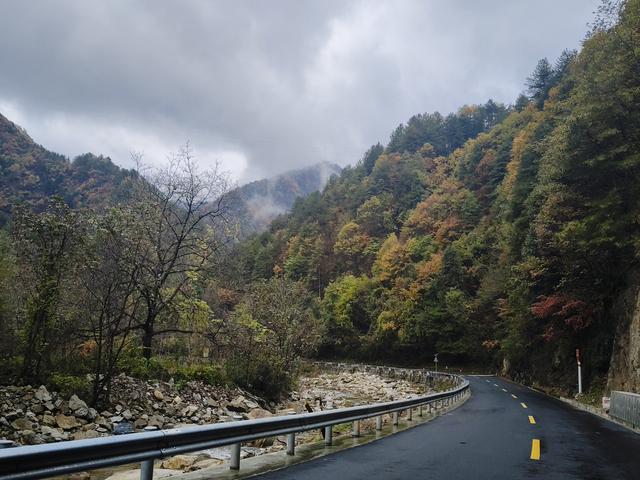 南行漫记：329公里的穿越之路，带你一起看红叶