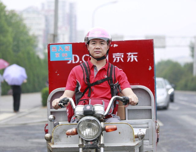 雷军没想到，刘强东高调入局汽车行业后，竟再令所有人刮目相看