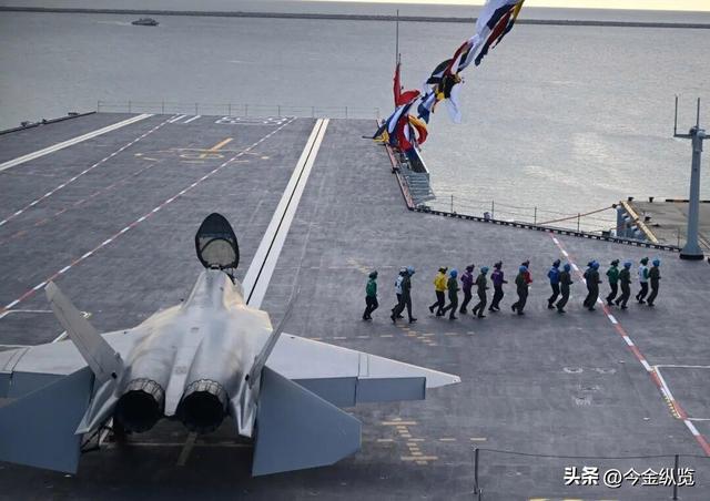 美军酸评福建舰？解放军一句话打脸	，戳破美心病：这回真无药可医