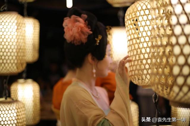 2024年元宵节不一般，5个生肖要“躲月”，提醒大家5件事早做准备
