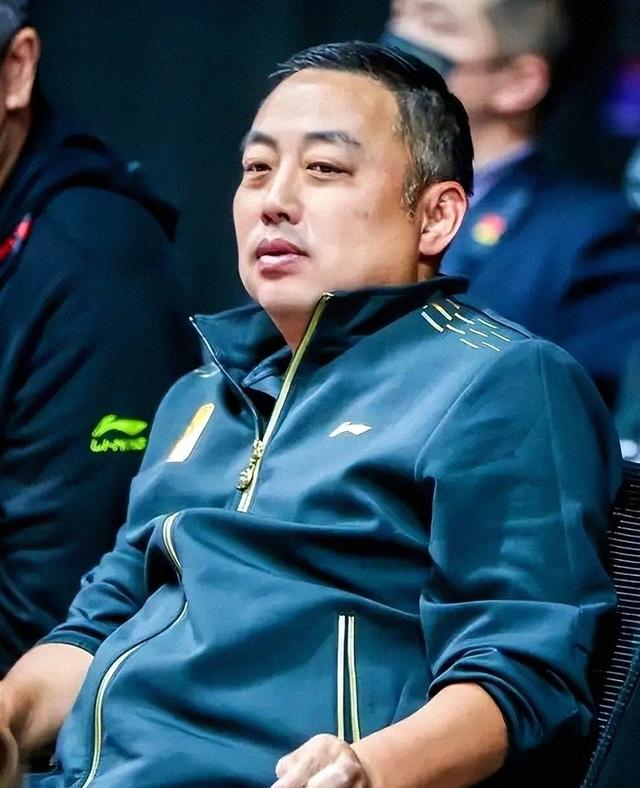 央媒对刘国梁的称呼变了，9字之差释放强烈信号，原来马龙没说谎