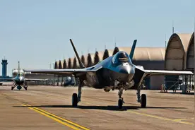 中美俄五代机飞行成本对比：F22是40万，苏57是25万，歼20呢？图片