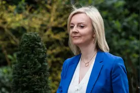 英国前首相特拉斯，高举“对华强硬”旗帜，现在连议员都混不上了图片