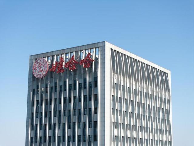 直到看清宗庆后去世后儿女如今的处境，才明白杨少华有多“精明”