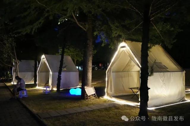 徽县嘉陵镇田河村露营烧烤营地成为新网红打卡地