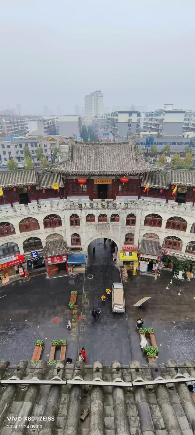 丽景门登临记：在晨光中叩问一座城