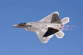 美国F22“猛禽”战斗机——史上最昂贵的五代机图片