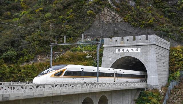 不甘心只做北京的“后花园”，承德和张家口的出路在哪里？